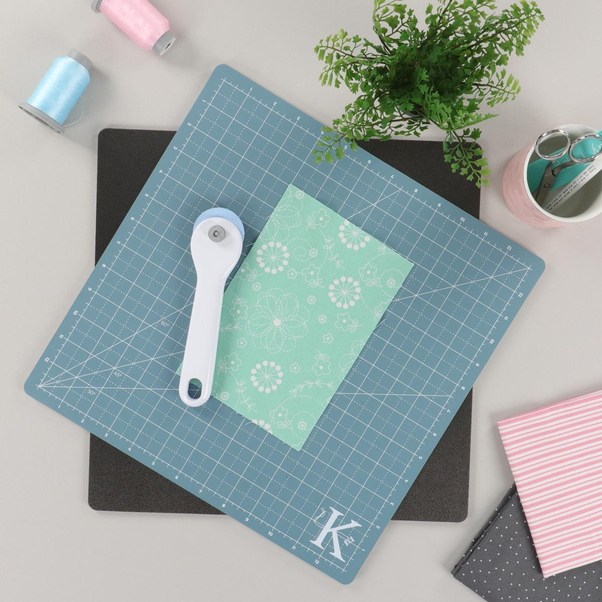 Kimberbell Rotating Cutting Mat 13x13 – Material Girls Quilt Boutique