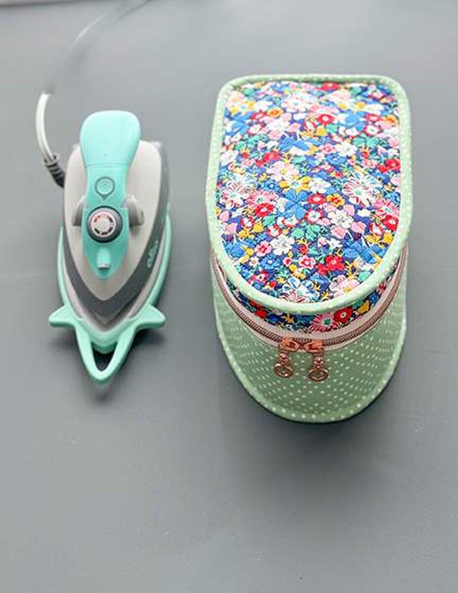 Miniki Kim Travel Case for Mini Iron Pattern